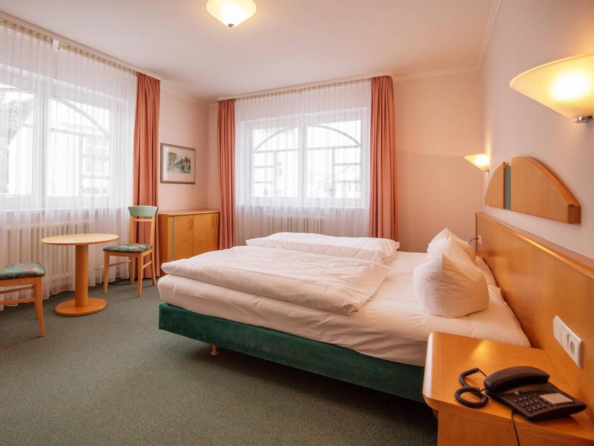 Mit 1 Schlafzimmer Und Balkon Ah 625 Apartment